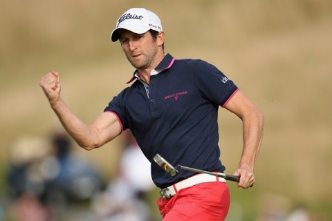 Grégory Bourdy nâng cúp tại giải ISPS Handa Wales Open